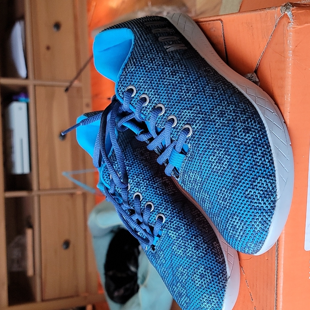 NOBULL Spring Floral Trainer size 8